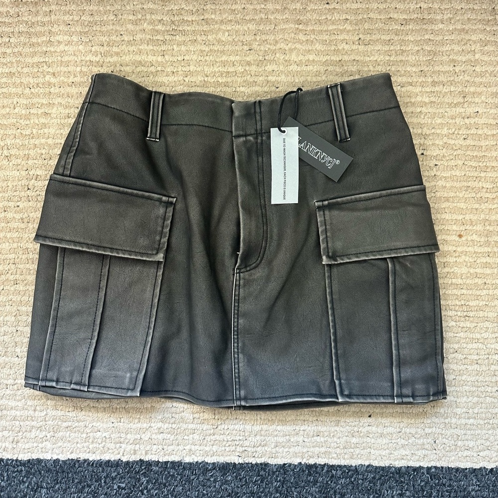 Blank NYC Mini Cargo Charcoal Skirt size 27 NWT